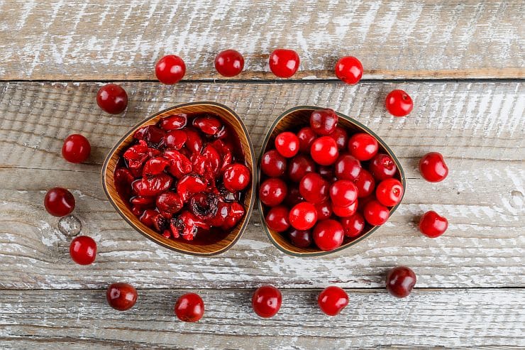 Moosbeeren – leuchtend rote Waldbeeren, herb-fruchtig im Geschmack, perfekt für Säfte, Marmelade oder gesundes Naschen