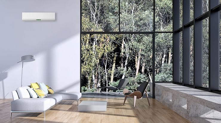 Klimaanlage im modernen Wintergarten mit großer Glasfront –effektive Kühlung, viel Tageslicht und angenehmes Raumklima im Sommer